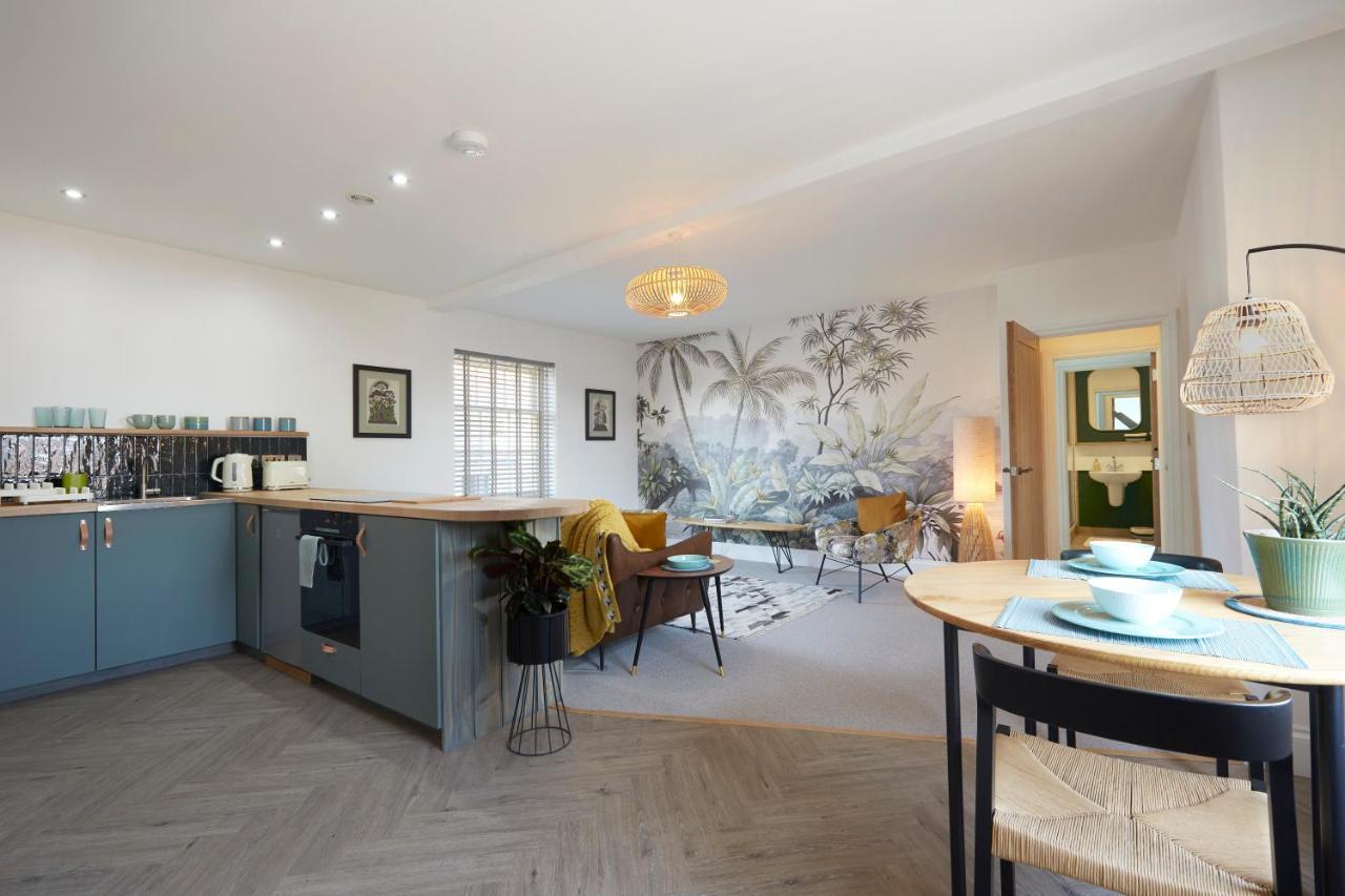 Kin Ludlow Rooms ภายนอก รูปภาพ