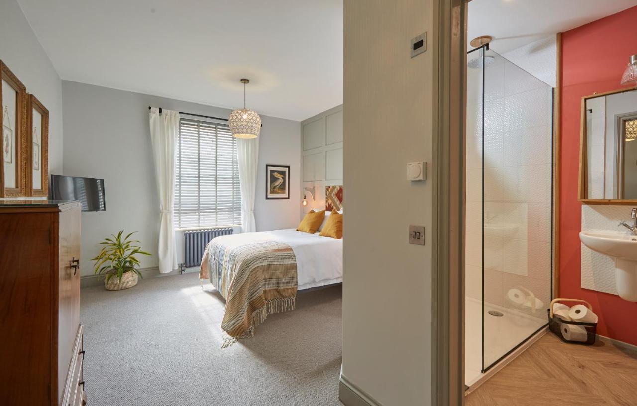 Kin Ludlow Rooms ภายนอก รูปภาพ