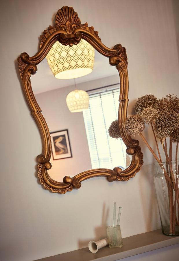 Kin Ludlow Rooms ภายนอก รูปภาพ