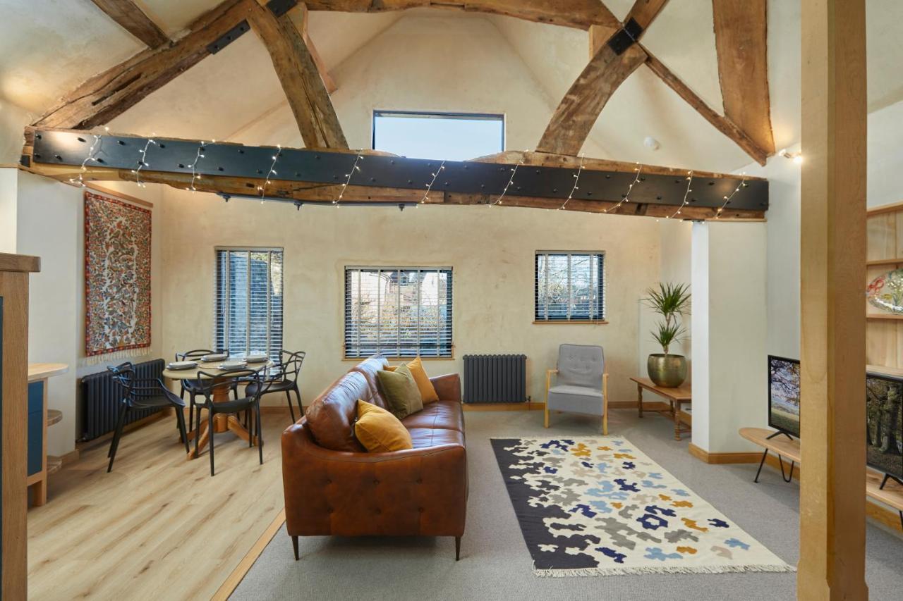 Kin Ludlow Rooms ภายนอก รูปภาพ