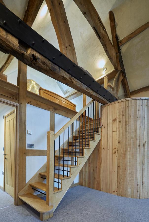 Kin Ludlow Rooms ภายนอก รูปภาพ