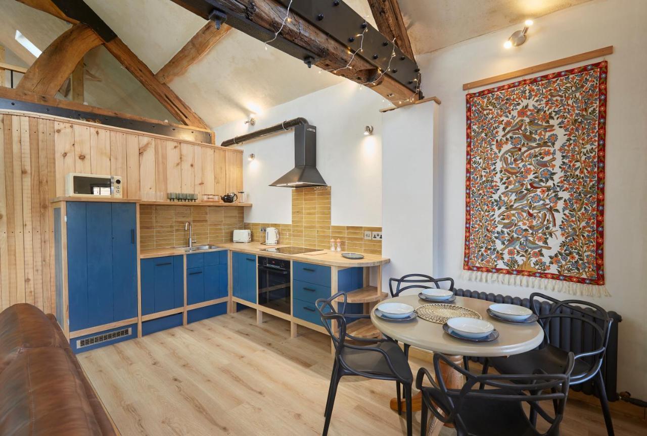 Kin Ludlow Rooms ภายนอก รูปภาพ